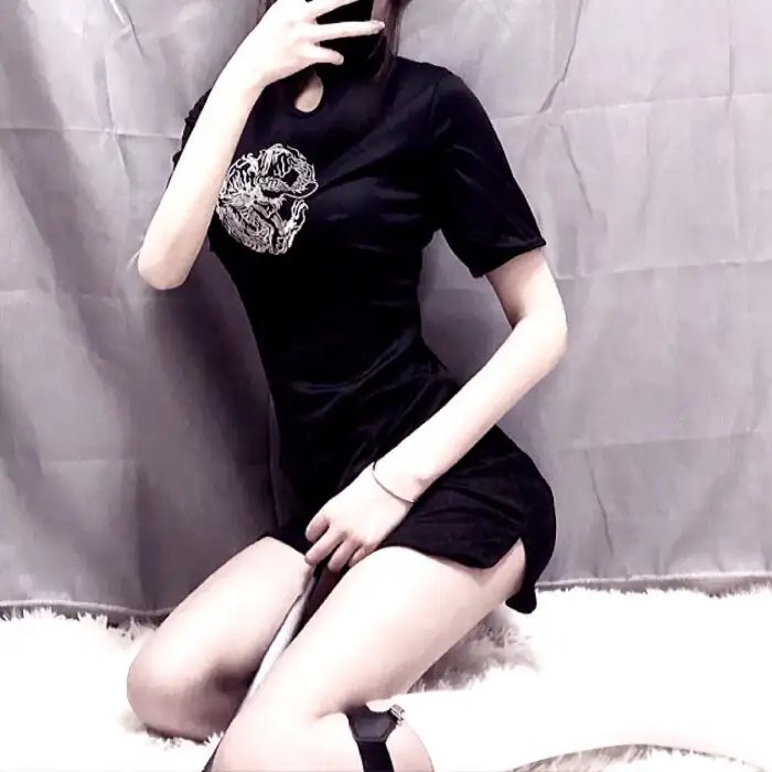 华伦天奴传